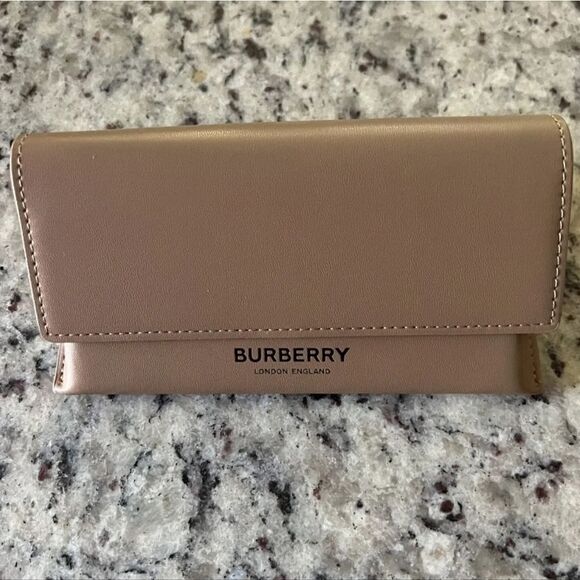 Burberry Women\'s Geometric Butterfly Sunglass Case